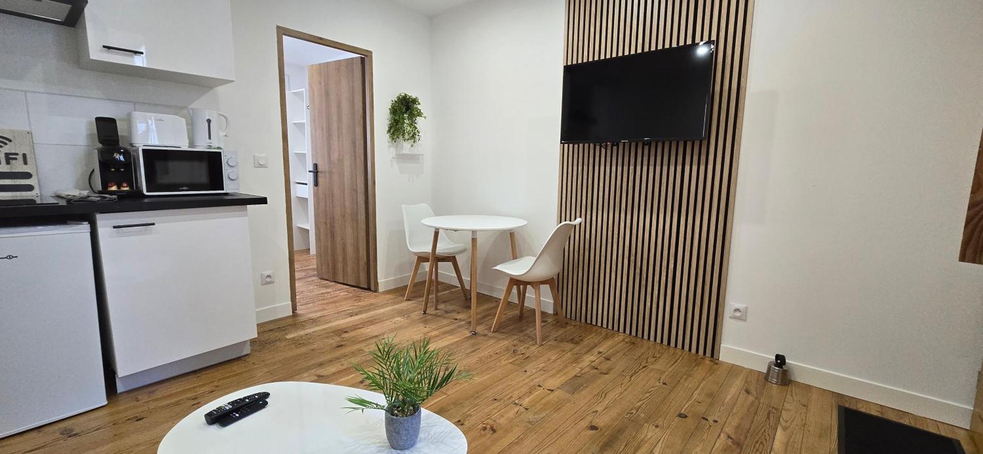 Moderne Et Contemporain, Wifi, 2 Pers Pau